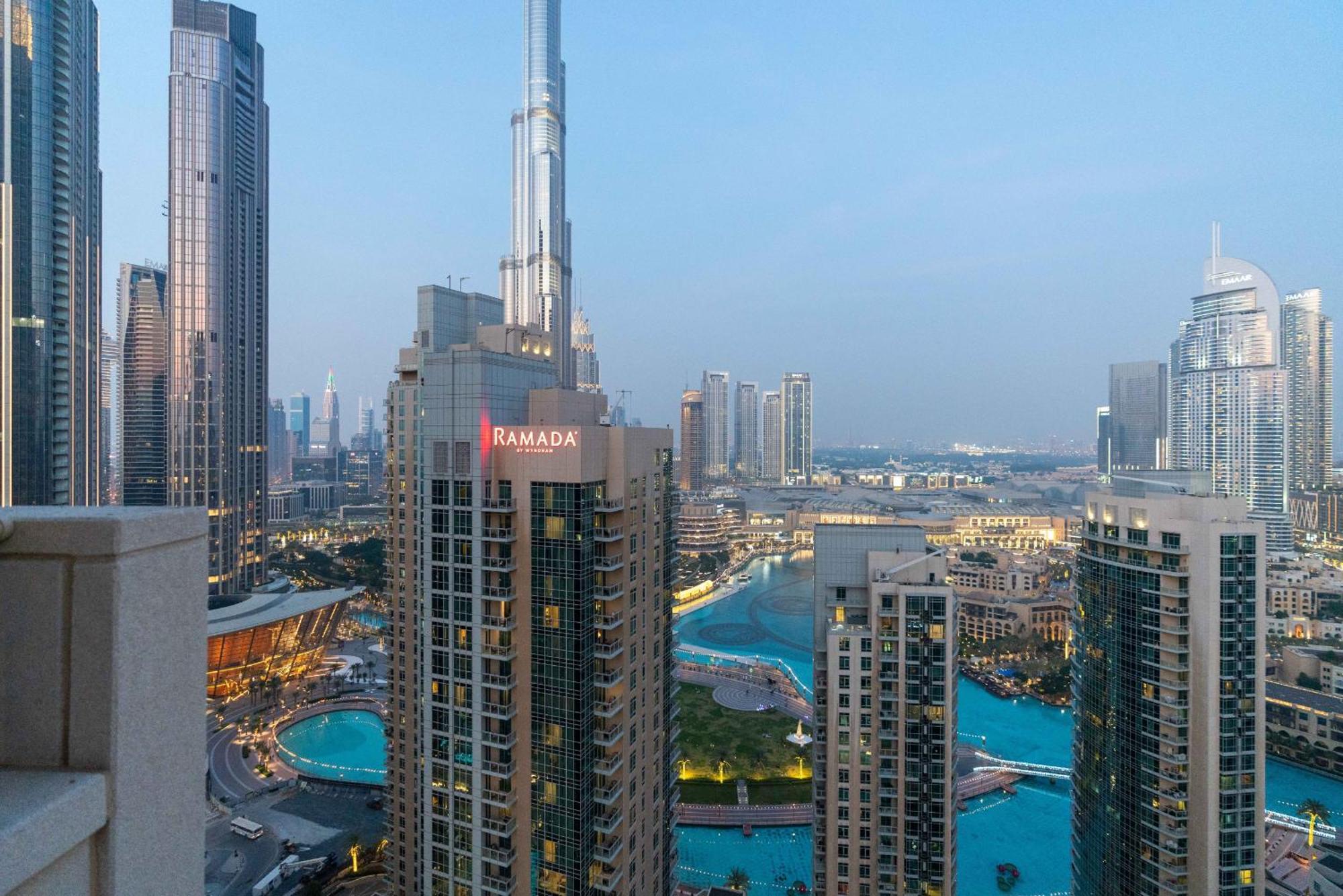 Luxury 2Br Downtown Apt With Burj Khalifa Views Дубай Экстерьер фото