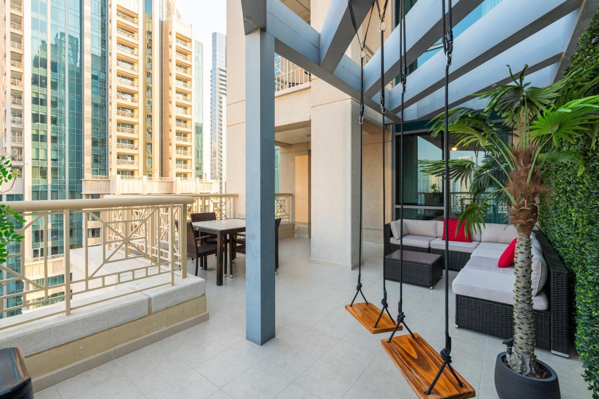 Luxury 2Br Downtown Apt With Burj Khalifa Views Дубай Экстерьер фото